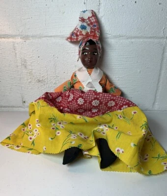 Muñeca de Arte Popular NEGRA HECHA A MANO Muñeca Jamaicana MUÑECA DE TRAPO DE TELA NEGRA Cabeza de Cerámica Foto 1 de 4
