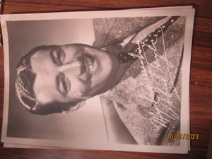 Estudio fotográfico Robert Taylor en blanco y negro firmado 1942 actor vintage b34 - Imagen 1 de 2