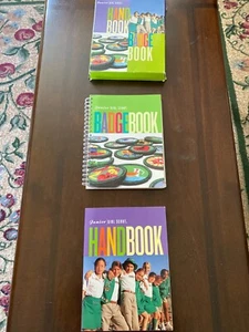 Collect LOT OF 2 Junior Girl Scout Handbook & Junior Girl Scout Badge Book 2001 - Picture 1 of 9