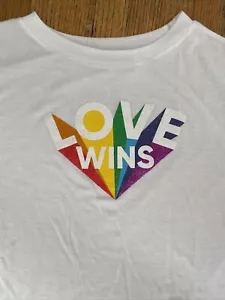 Women’s Short Sleeve T-shirt Gay Pride rainbow Size Small New - Picture 1 of 4