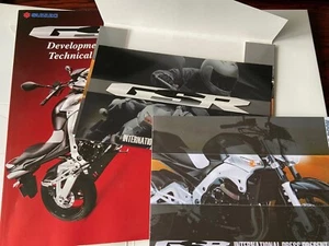 Suzuki GSR 600 2006 motorcycle press kit - new model CD-ROM - Picture 1 of 4