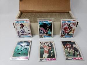 1982 Topps Football Complete Set Cards 1-528 EX NM Lawrence Taylor RC - Picture 1 of 9