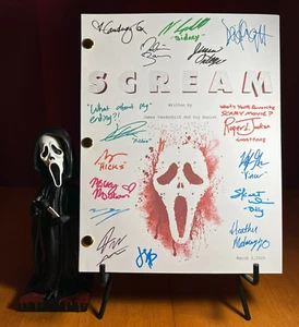 Scream 2022 Script Signed- Autograph Reprints- 123 Pages- Ghost Face- Scream 5 - Picture 1 of 7