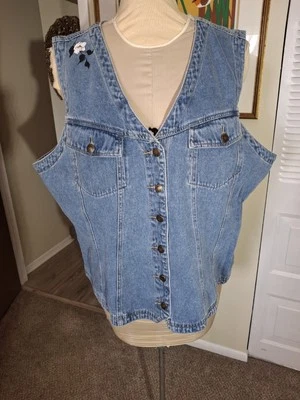 Vintage Silhouettes Hand Painted Floral Denim Vest Size 26W Magnolias  - Image 1 of 4