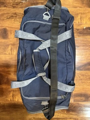 Bolsa de viagem Under Armour grande – Azul marinho e cinza - Imagem 1 de 4