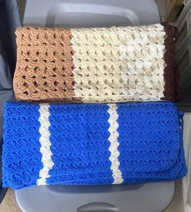 Set aus 2 handgefertigten afghanischen gehäkelten gestrickten Überwurf Schoßdecke 40” x 30” - Bild 1 von 7