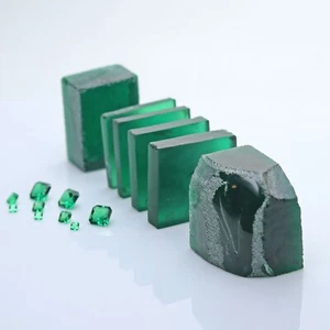 Rough Emerald Light Green NANO Heat Resistant lab Emerald artificial gemstone GL - Picture 1 of 8