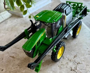 John Deere 1:32 Scale - 412R Sprayer - Farm Toy . NEW NO BOX - FREE SHIPPING - Picture 1 of 13