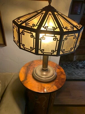 ANTIGUA HERMOSA LÁMPARA DE MESA DE LATÓN Y VIDRIO CON ENVÍO GRATUITO Foto 1 de 4