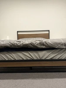 double bed mattress and base - Picture 1 of 2