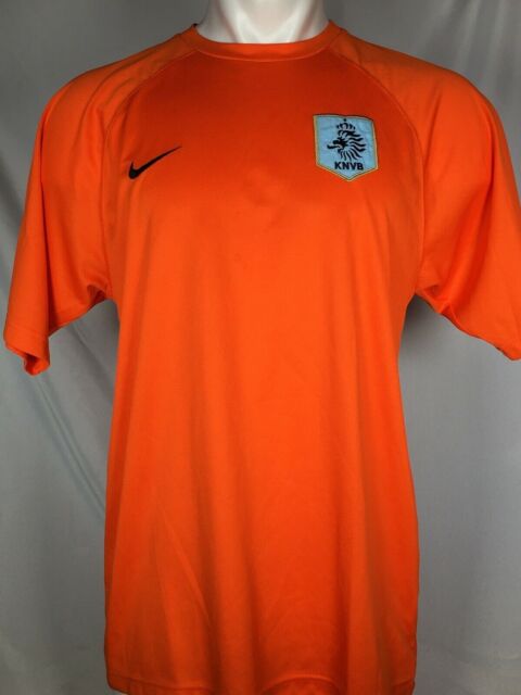 Men's KNVB Crest World Cup 22 Tee - Orange Peel – Gazelle Sports