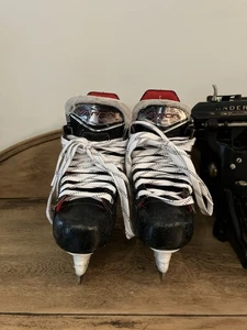 Bauer Youth Vapor X5 Pro Hockey Skates Size 13.5 - Picture 1 of 5