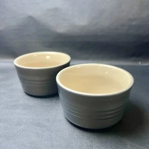 2 Le Creuset 1004 Dark Gray Slate Oyster Ramekins Bowls EUC - Picture 1 of 6