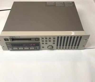 Tascam DA-38 Digital Tape Recorder - untested ( READ DESCRIPTION) - Image 1 of 4