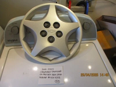 2000-2005 CHEVROLET CAVALIER GM FACTORY OEM ONE HUBCAP # 9593208 FREE SHIPPING - Imagem 1 de 4