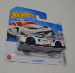 HOT WHEELS 2024 HW FIRST RESPONSE 9/10 - ' 10 CAMARO SS WHITE ON A SHORT CARD - Picture 1 of 4