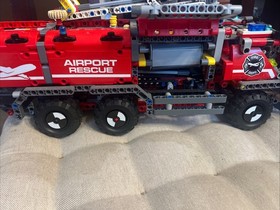 Lego Technic 42068 Airport Rescue 100% Finished