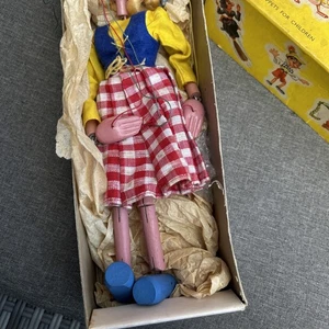 Vintage Boxed Pelham Puppet SS2 Dutch Girl - Picture 1 of 1