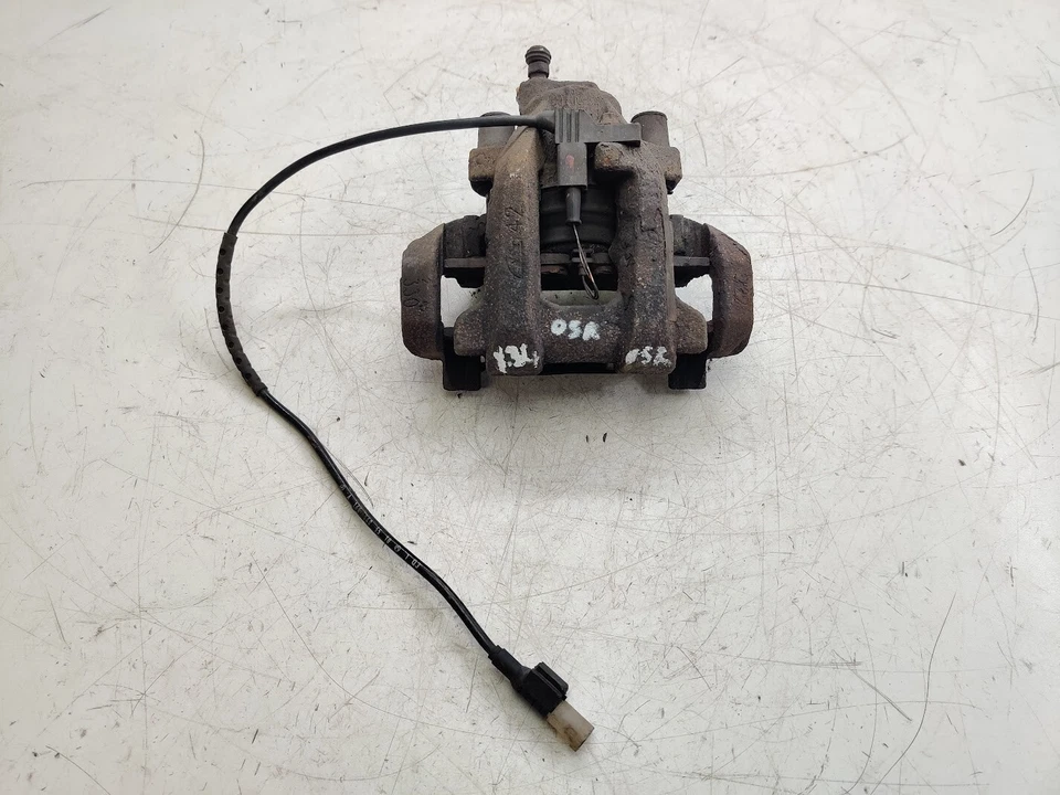 Pinça de freio traseira direita 2008 MERCEDES-BENZ GL 320 X164 - Imagem 1 de 3