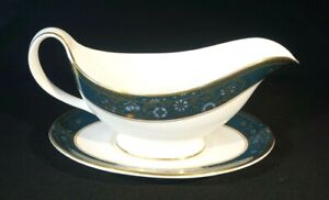 Beautiful Royal Doulton Carlyle Gravy Boat And Underplate