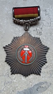 DDR Order "Vaterländischer Verdienstorden" Silver 900, 2nd Class, Early... - Bild 1 von 9