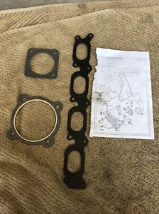 1997-2000 Volkswagen intake and some gaskets s - Picture 1 of 5