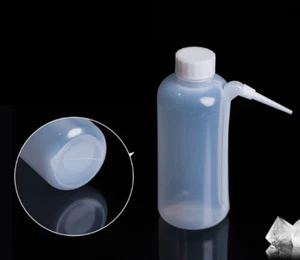 Bottiglia Alcool 500ml Lavaggio Plastica Bianca Trasparente Laboratorio Lavaggio Squeeze Diffusore Bottiglia - Foto 1 di 3