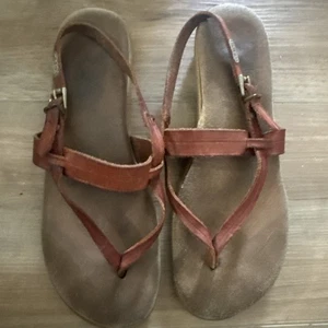 Sandalias planas con tiras GH Bass Co vintage CUERO MARRÓN talla 8 correa de tanga - Imagen 1 de 17