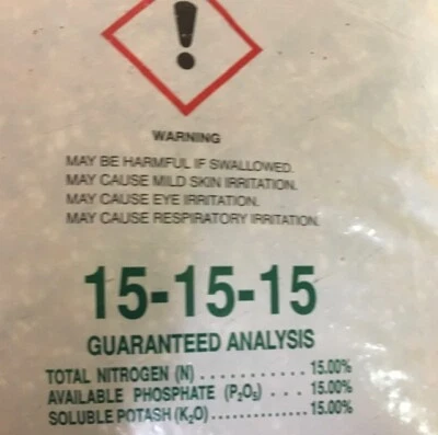 15-15-15 Fertilizante Todo Uso Césped, Jardín, Granja y Parcela Alimentaria Foto 1 de 4