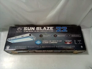 Sun System Sun Blaze 22 T5 High Output 120-Volt Fluorescent Fixture, 2 ft. 2 L.. - Picture 1 of 7