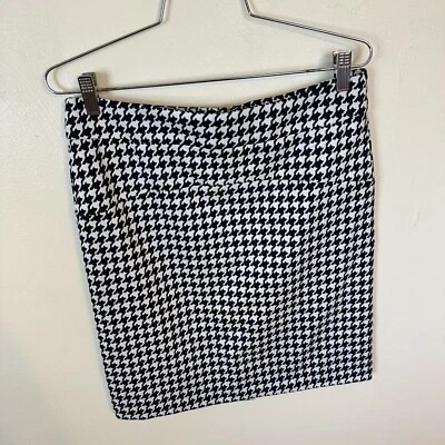 Michael Kors Womens Plaid Mini Skirt Black & White Size 8 Medium Go Go - Image 1 of 4