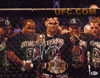 Foto firmada por Caín Velásquez 11x14 BAS Beckett certificado de autenticidad UFC AKA equipo foto autógrafo Foto 1 de 4