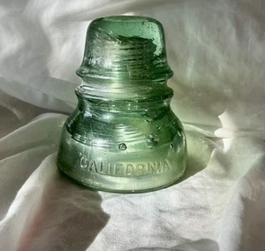 MINT- MONSTER DOME GLASS GREEN CALIFORNIA Glass Signal Insulator - Picture 1 of 6