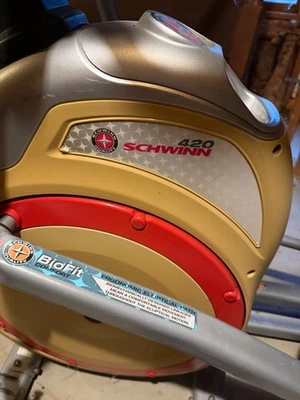 Elíptica Foto 1 de 3