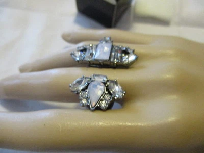 MARCA "ANILLO BARROCO EL MOLDE" Metal Color Hematita con Piedras de Vidrio Talla 7.5 Foto 1 de 4