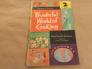 Wonderful World Of Cooking Volume 2 Vintage Cookbook Booklet, Ruth Bateman 1965 - Picture 1 of 9