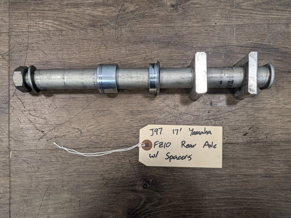 Yamaha FZ10 MT10 2017-2024 OEM eje trasero llanta rueda trasera - 2CR-25381-00-00 Foto 1 de 4