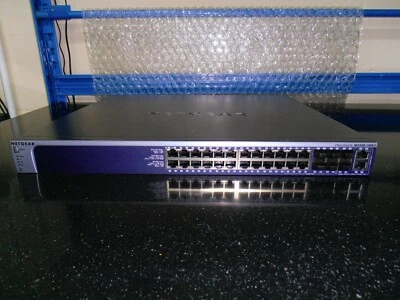 Netgear M5300-28G3  GSM7328S V2H2 24 + 4 Port Gigabit Switch  - Image 1 of 4