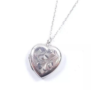 Medallón Love Heart Sue vintage 1975 grabado con cadena plata de ley 925 - Imagen 1 de 9