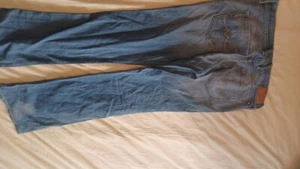 Jeans bajos Lucky Brand Napolitan Sweet N de Gene Montesano 29/08 - Imagen 1 de 9