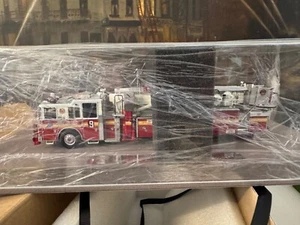 Fire Replicas FR009 Seagrave Attacker FDNY Tower Ladder 9 1:50 - Picture 1 of 4
