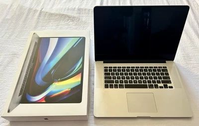 MacBook Pro Retina 15 A1398 (mediados de 2015) 2,2 GHz Quad Core i7 16 GB 500 GB SSD Foto 1 de 4