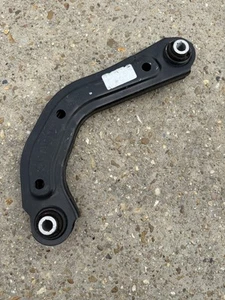 KIA K5 2021-2023 AWD SUSPENSIÓN TRASERA LADO IZQUIERDO BRAZO DE CONTROL SUPERIOR OEM - Imagen 1 de 2