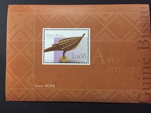 Guinea Bissau 2001 - Wood art, Bijagó S/S MNH - Picture 1 of 1