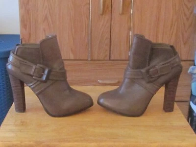 Botines Max Studio "Carlie" Cuero - Nuevos Sin Caja - Talla: 8.5M Foto 1 de 4