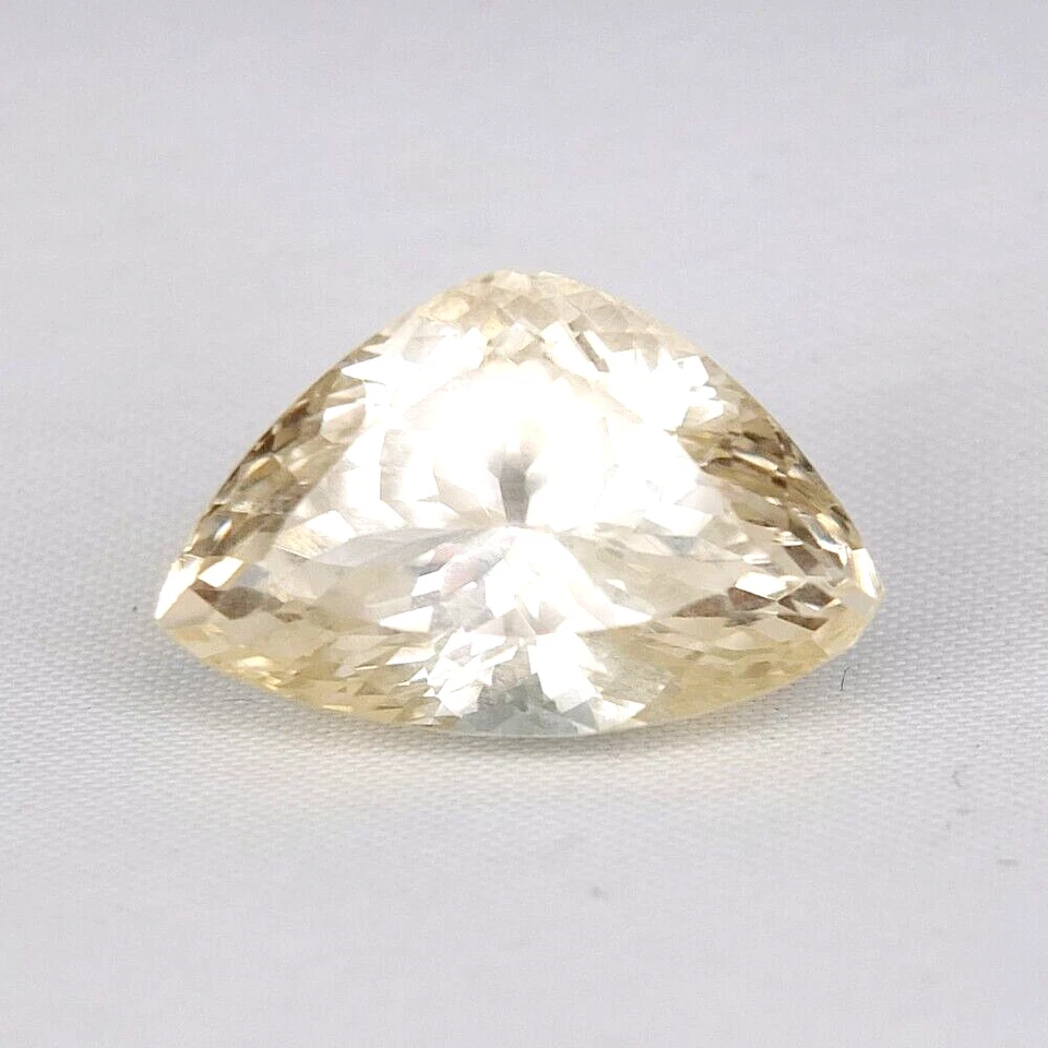 Shola Genuina 25.13 Ct Natural Amarillo Hiddenita (Kunzita) de Afganistán Foto 1 de 4