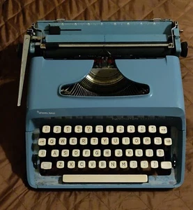 1960s Sperry Rand Remington Personal Riter BLUE Typewriter & Case - Picture 1 of 14