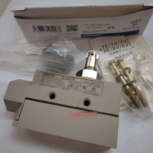 1PCS Omron ZE-Q22-2S ZEQ222S limit Switch In Box -New Free Shipping - Picture 1 of 3