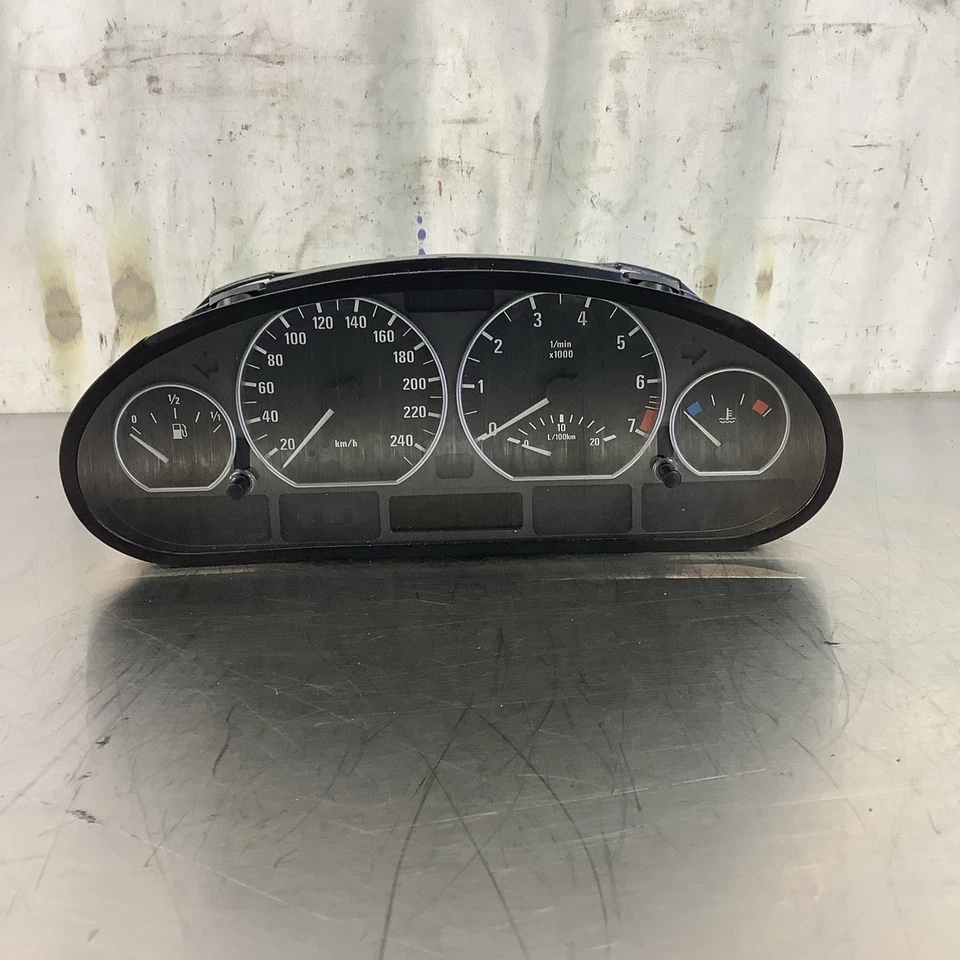BMW 330i E46 Sedan Speedometer Instrument Cluster Engine Manual M54b30 228 K KPH - Image 1 of 4
