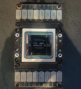 NVIDIA Tesla V100 32GB SXM2 VB (siehe Beschreibung) - Afbeelding 1 van 3